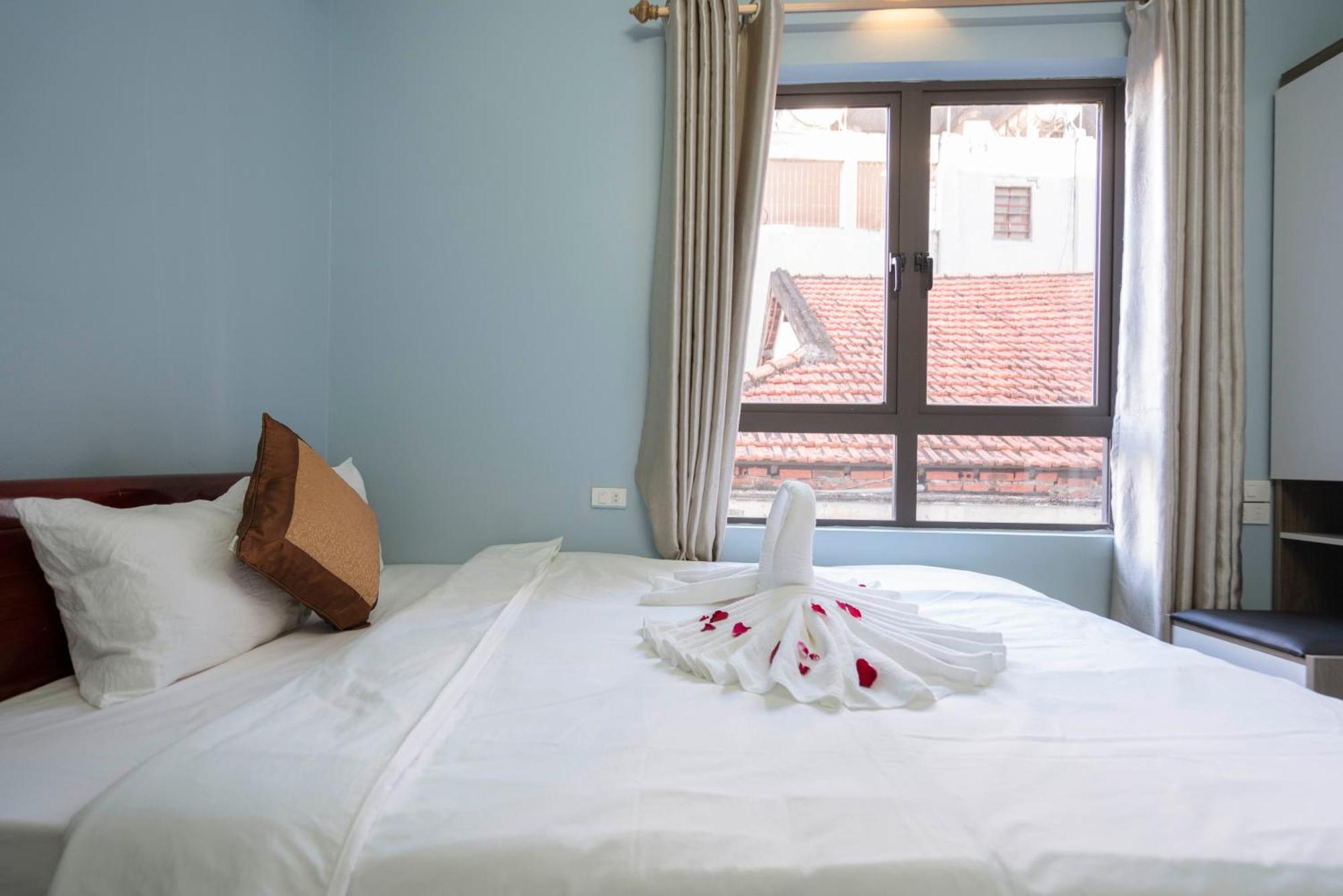 Ha Long Fancy Hostel With Vegetarian And Vegan Restaurant Exterior photo